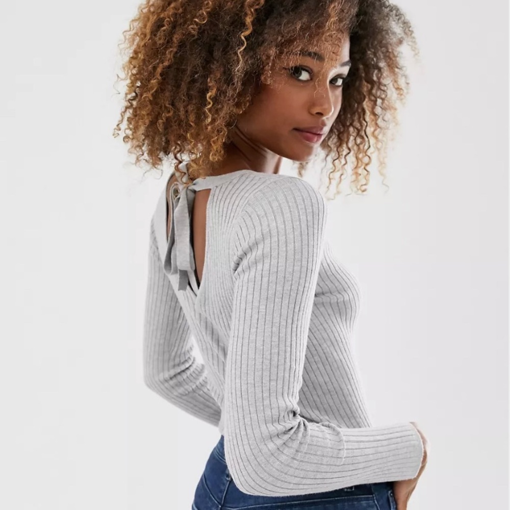 BRAND NEW Elegant Stradivarius Back Bow Grey Ribbed Sweater Top Size Small